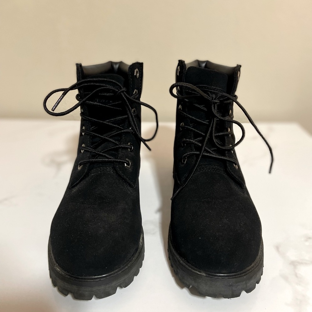 Lugz size 8 (Womens)